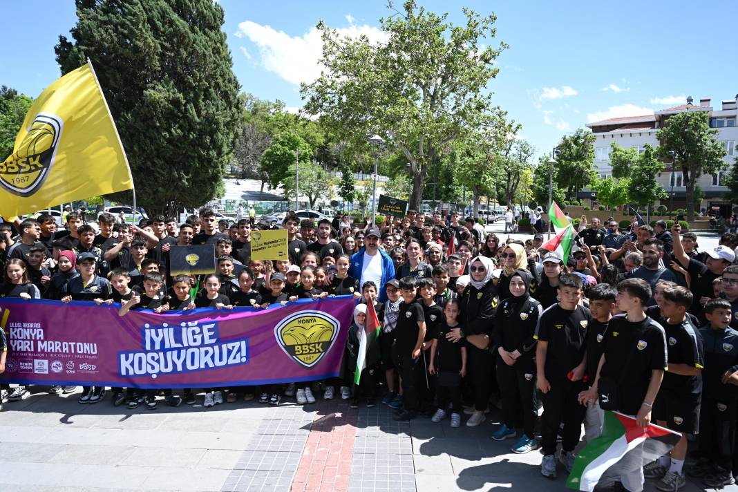 4'üncü Uluslararası Konya Yarı Maratonu nefes kesti 11